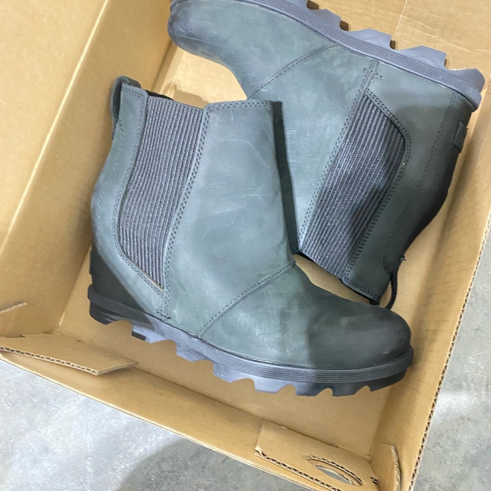 Women Black Sorel wedge bootie